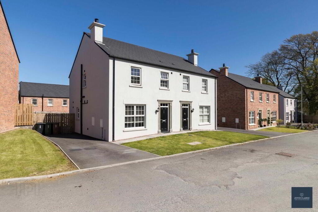 Photo 1 of 143 Dicksons Wood, Craigavon