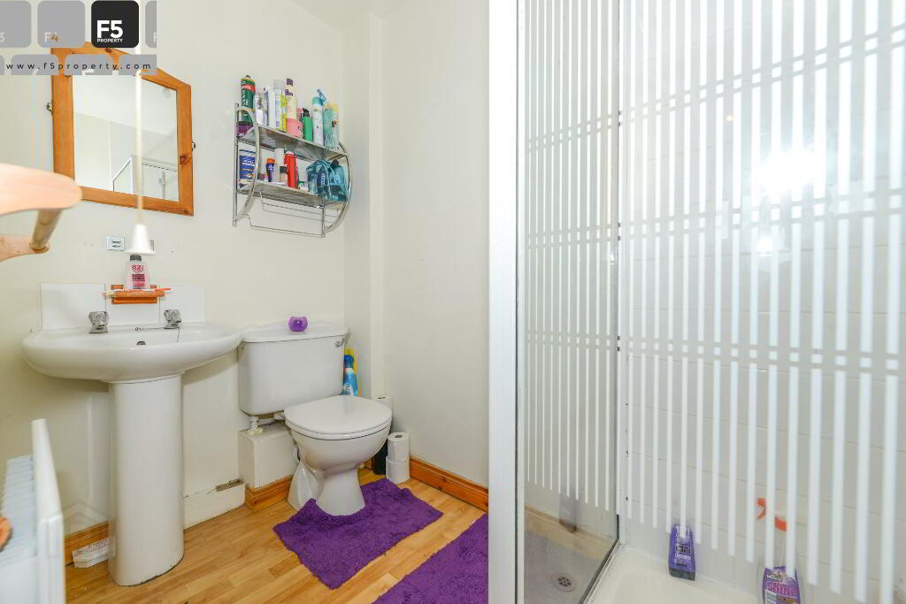 2 Ardenlee Place-Ensuite