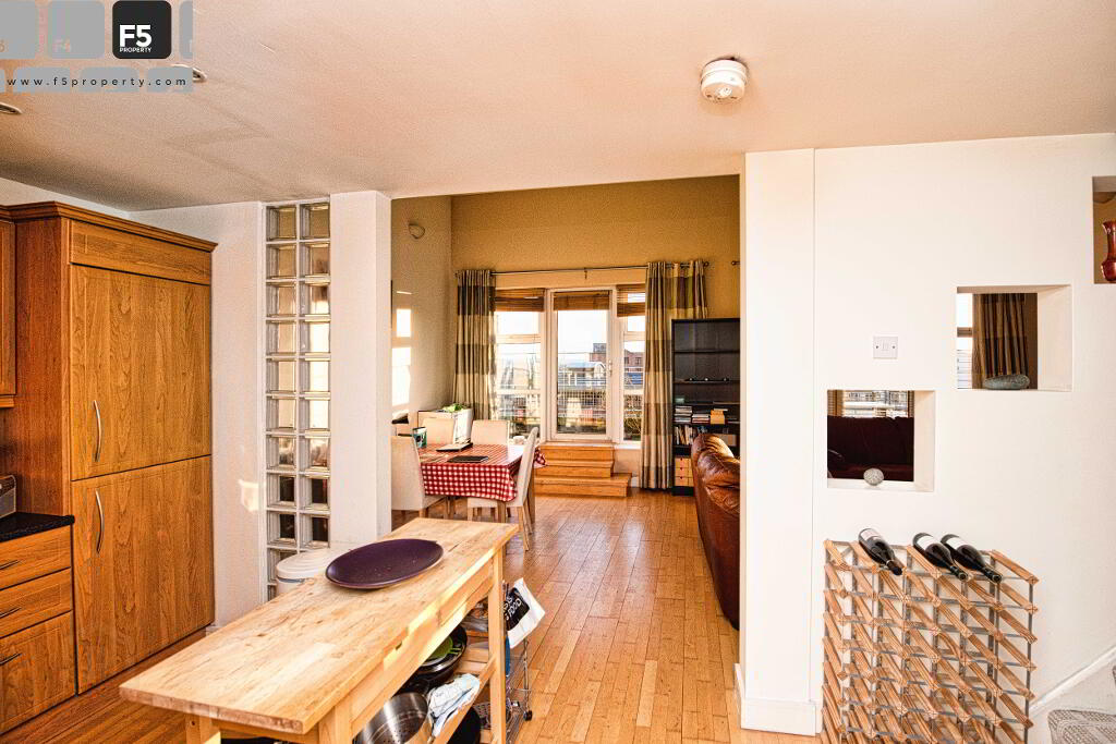 704 Park Avenue-12