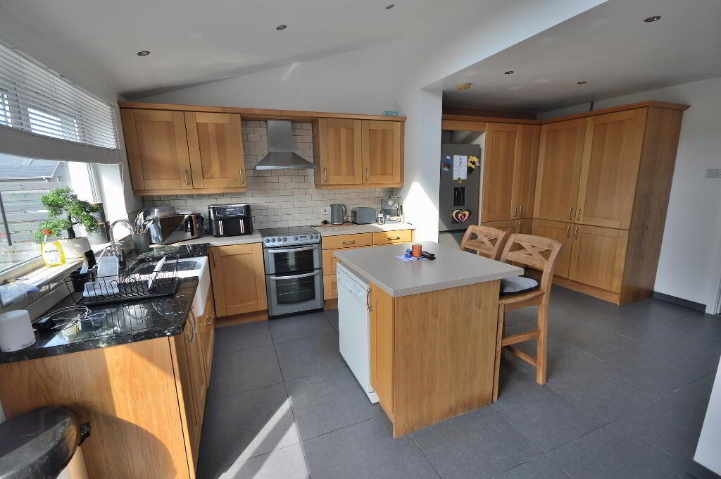 Photo 8 of 70 Clandeboye Road, Bangor