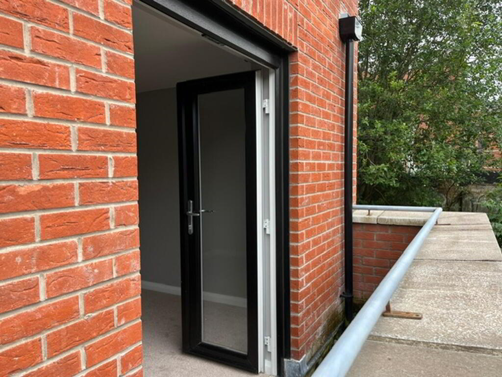 Photo 8 of Apt 3, 243 Woodstock Road, Belfast