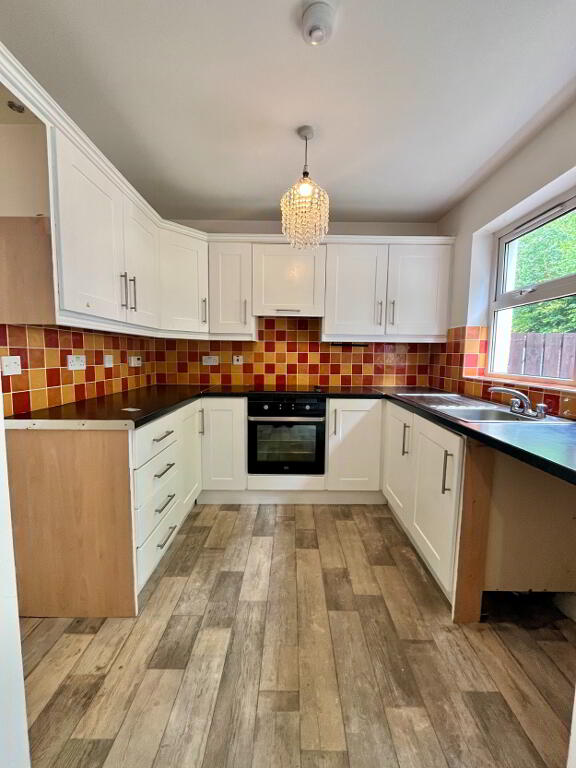 Photo 5 of 31 Good Shepherds Glen Waterside, Derry/ Londonderry,