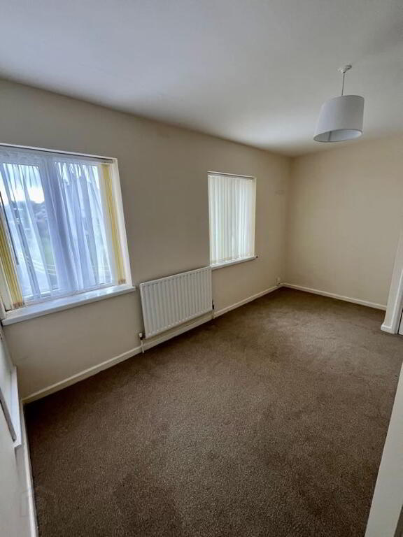 Photo 5 of 133 Bann Drive, Derry/Londonderry