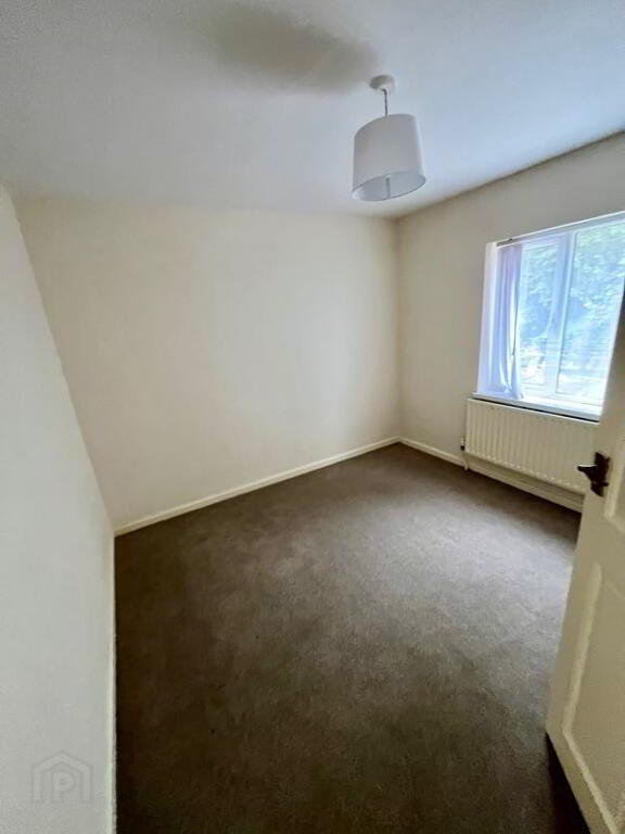Photo 6 of 133 Bann Drive, Derry/Londonderry