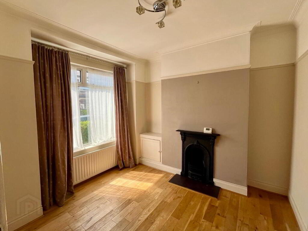 Photo 5 of 12 Sandown Drive, Ballyhackamore, Belfast
