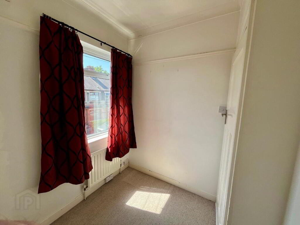 Photo 10 of 12 Sandown Drive, Ballyhackamore, Belfast