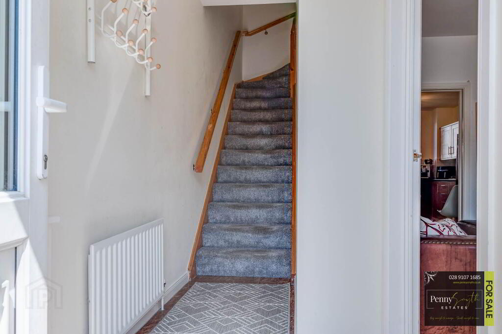 Photo 4 of 19 Upritchard Crescent, Bangor