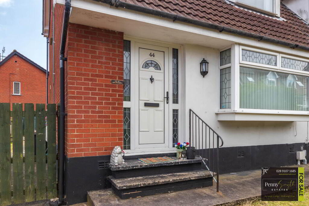 Photo 2 of 44 Carlton Heights, Bangor