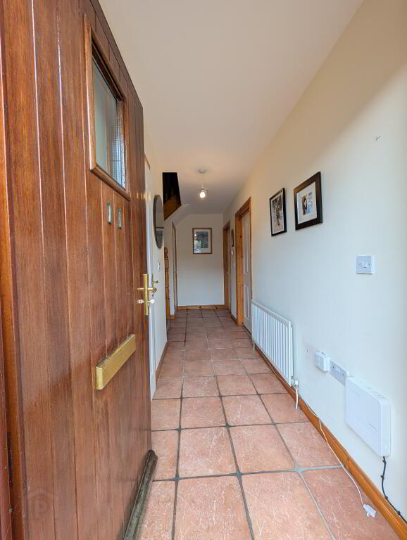 Photo 3 of 11 Castleglen Way, Dundrum