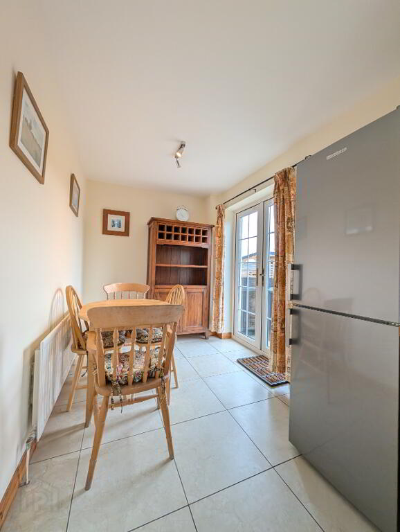 Photo 8 of 11 Castleglen Way, Dundrum