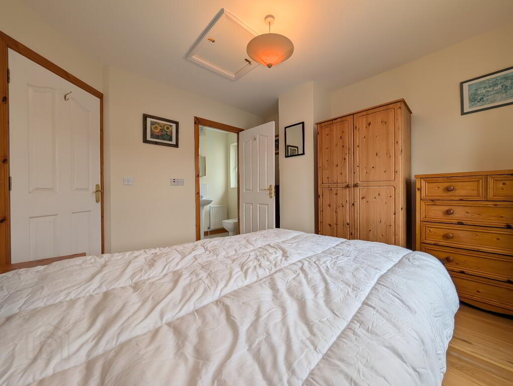 Photo 11 of 11 Castleglen Way, Dundrum