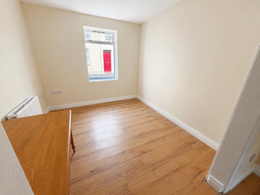 Photo 3 of 27 Edenmore Street, Cityside, L'Derry