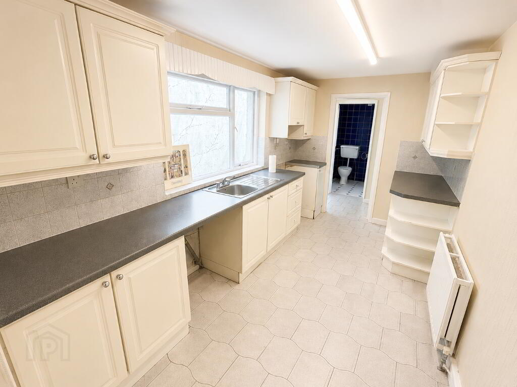 Photo 4 of 27 Edenmore Street, Cityside, L'Derry