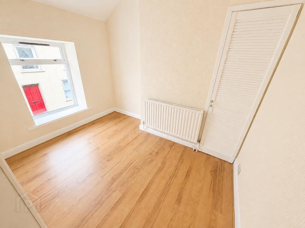 Photo 8 of 27 Edenmore Street, Cityside, L'Derry