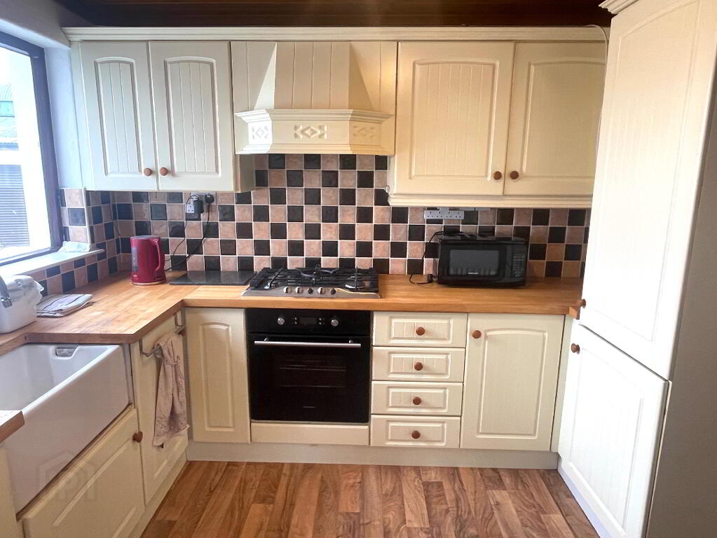 Photo 18 of 16 Barleyhill Road, Castlederg