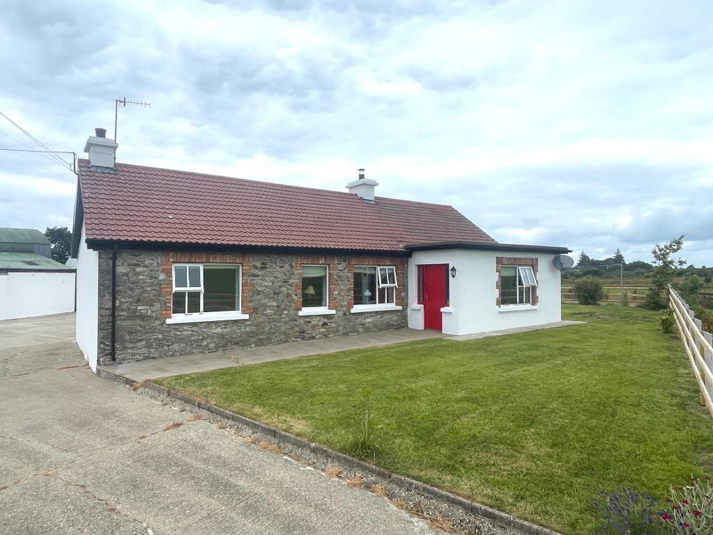 Photo 19 of 16 Barleyhill Road, Castlederg