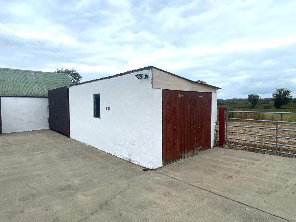 Photo 23 of 16 Barleyhill Road, Castlederg