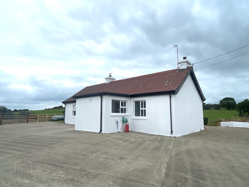 Photo 22 of 16 Barleyhill Road, Castlederg