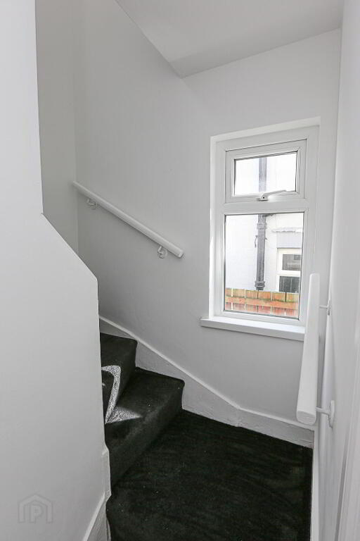 Photo 8 of 6 Graymount Grove, Newtownabbey