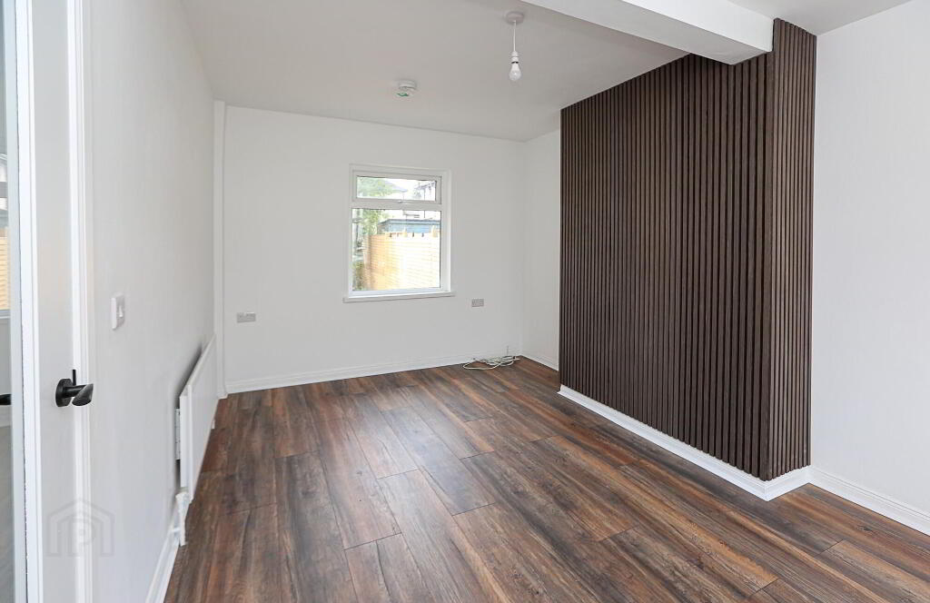 Photo 10 of 6 Graymount Grove, Newtownabbey