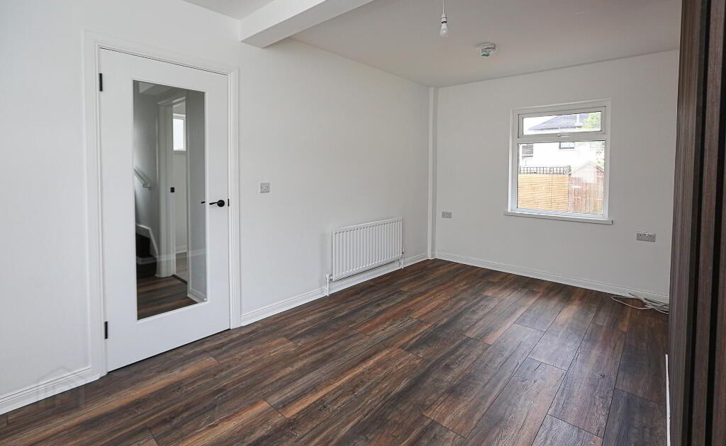 Photo 11 of 6 Graymount Grove, Newtownabbey