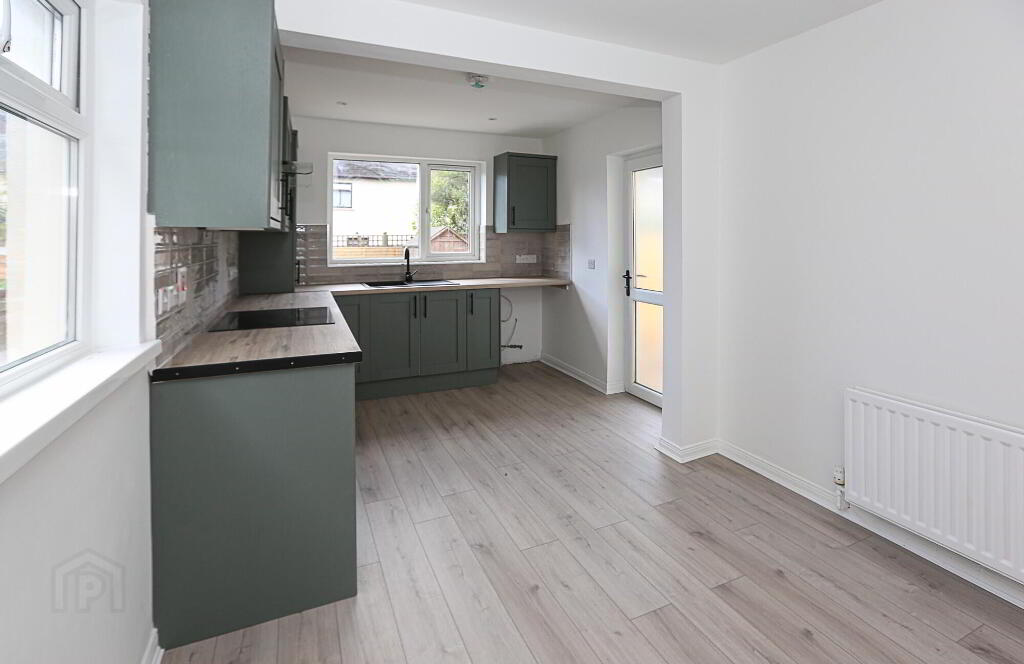 Photo 16 of 6 Graymount Grove, Newtownabbey