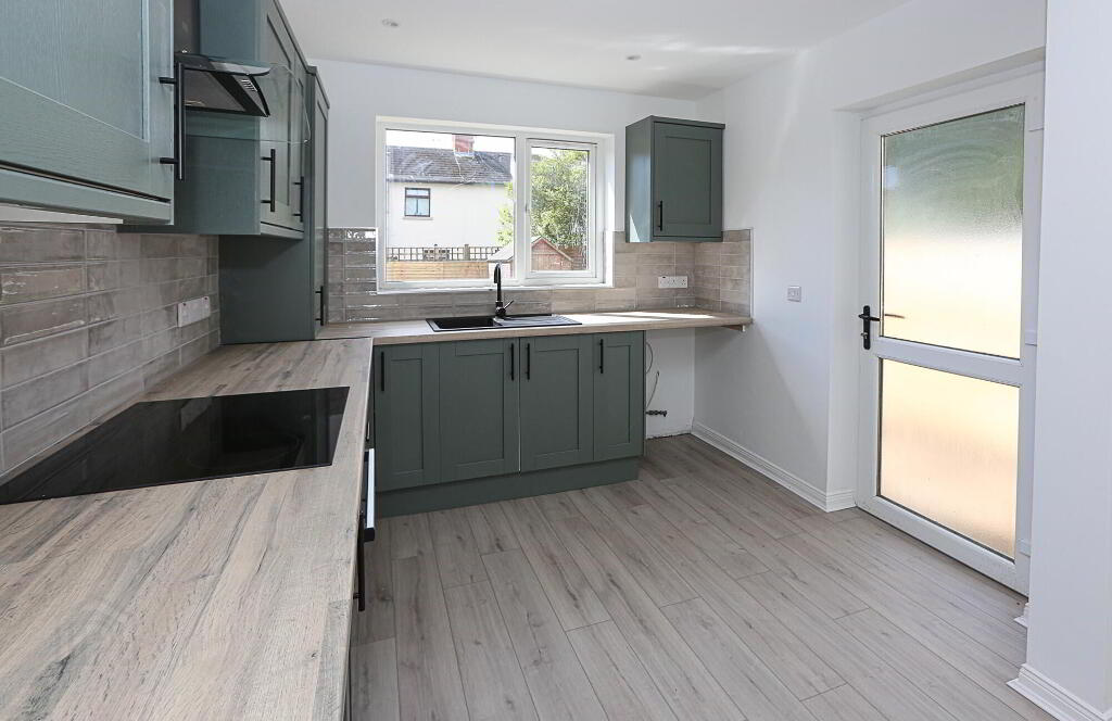 Photo 15 of 6 Graymount Grove, Newtownabbey