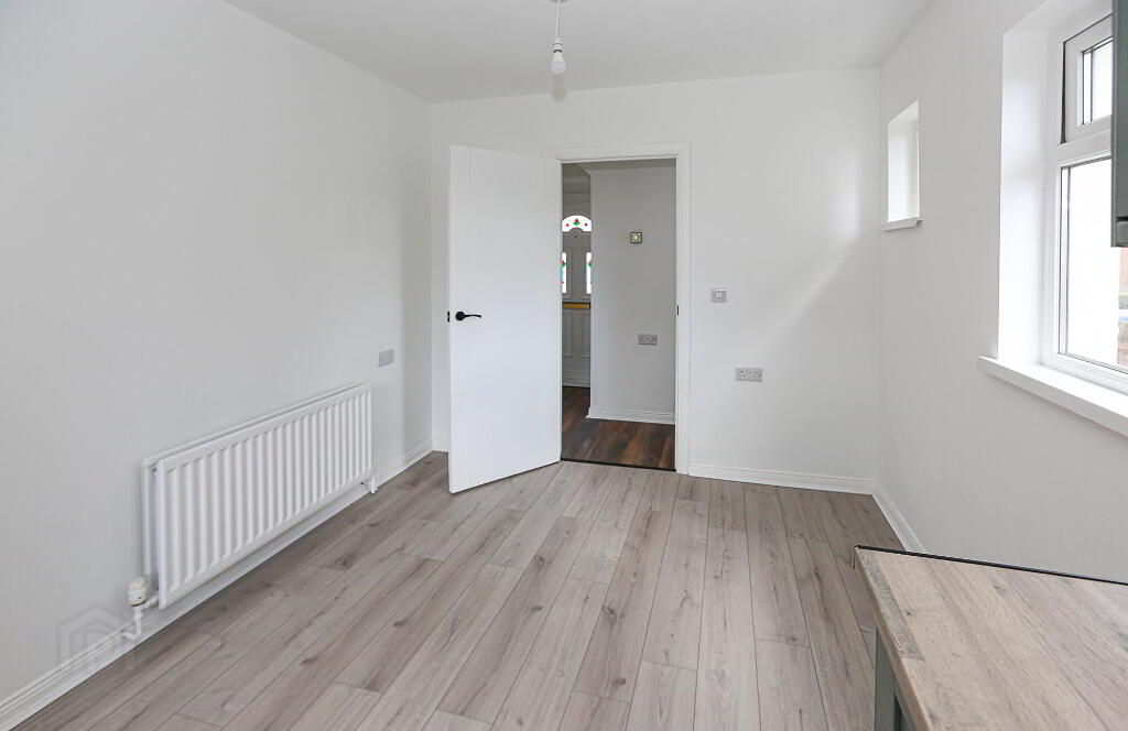 Photo 18 of 6 Graymount Grove, Newtownabbey