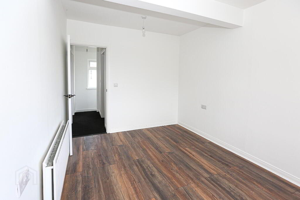 Photo 26 of 6 Graymount Grove, Newtownabbey