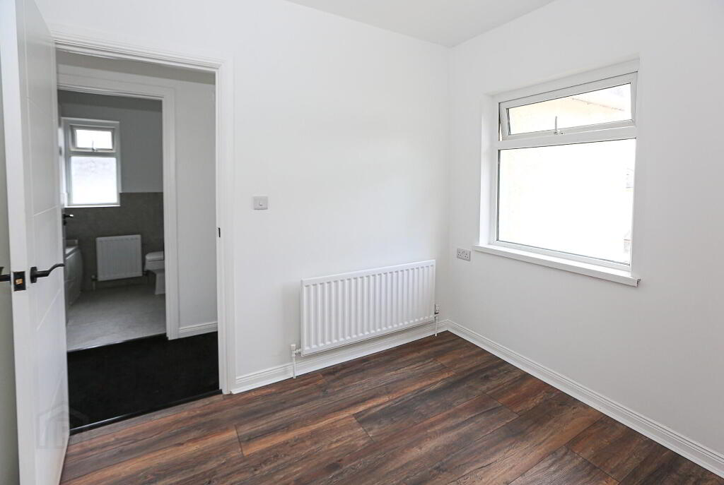 Photo 28 of 6 Graymount Grove, Newtownabbey