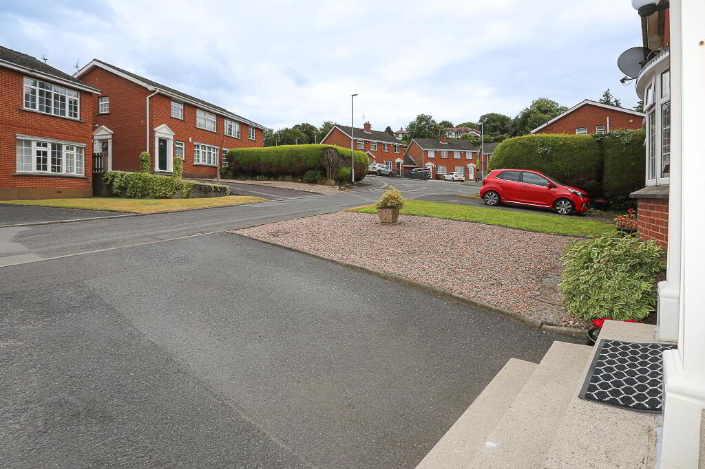 Photo 23 of 36b Dundonald Heights, Belfast