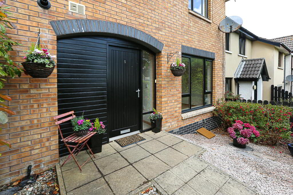 Photo 3 of 5 Shaftesbury Road, Bangor