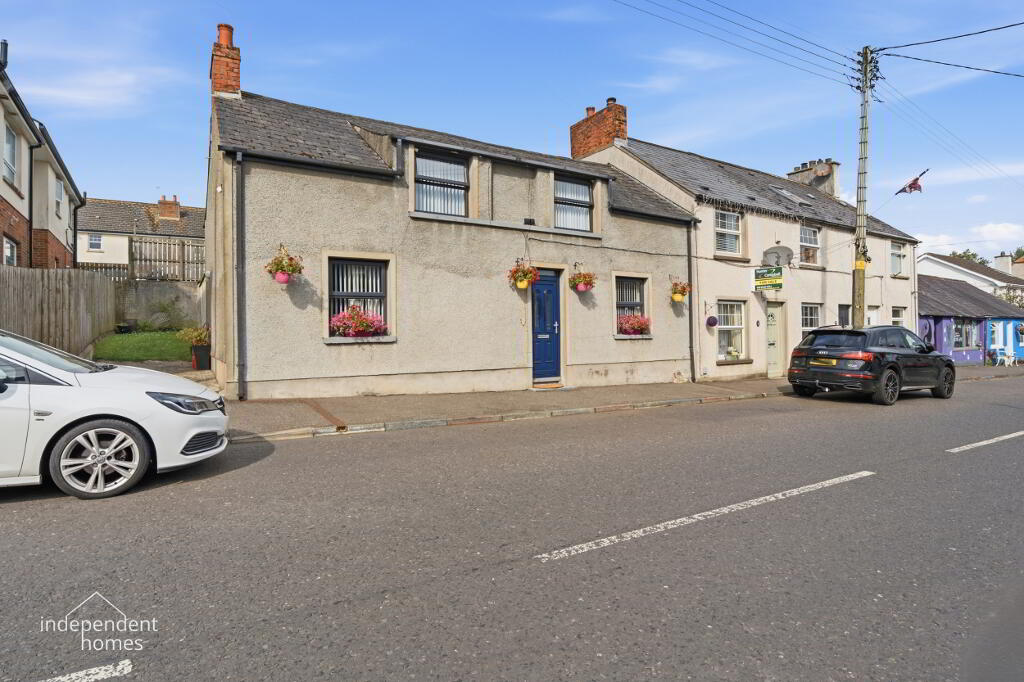 Photo 1 of 19 Main Street, Ballycarry, Carrickfergus