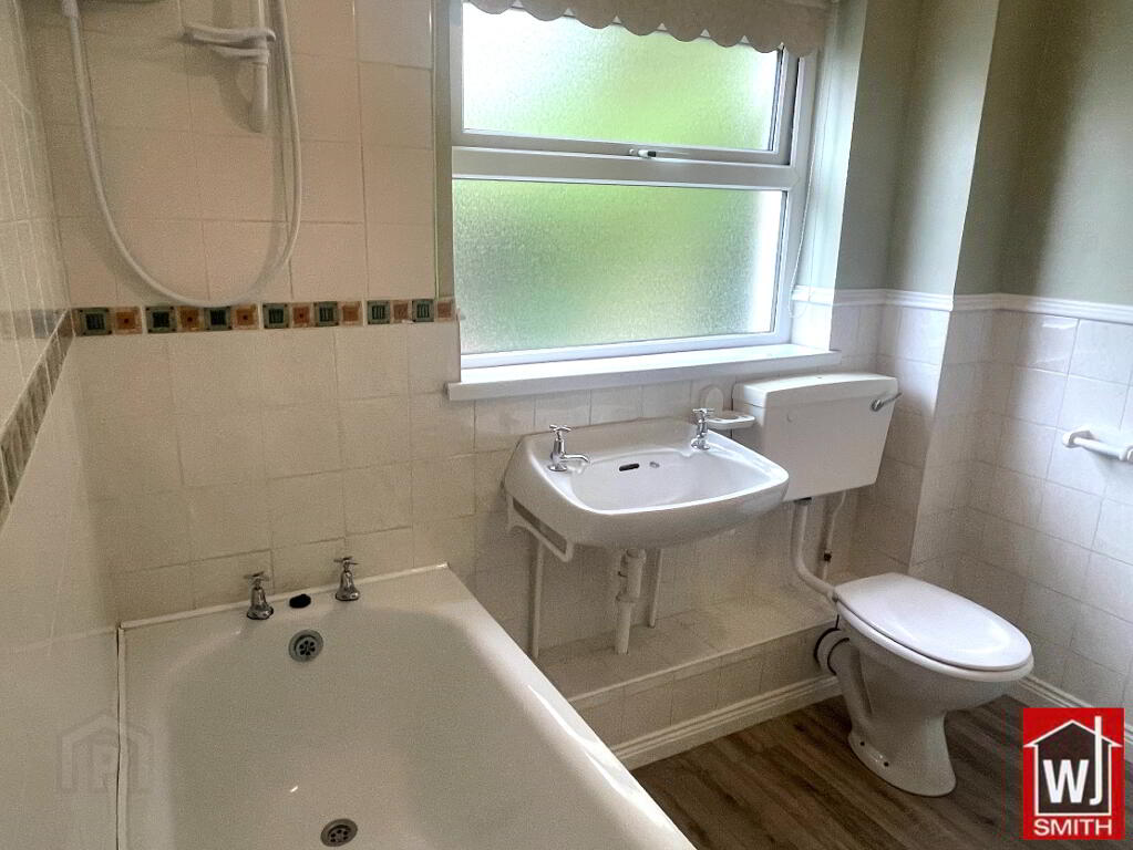 Photo 31 of 28 Castle View, Newtownstewart