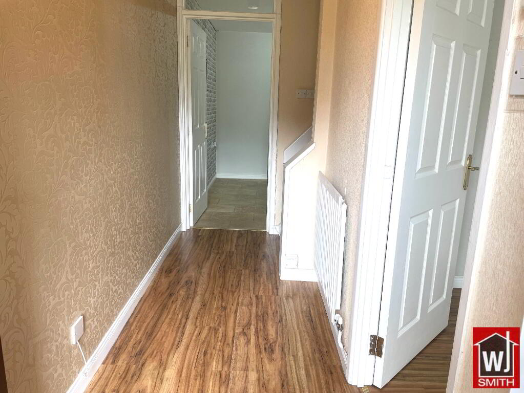 Photo 4 of 28 Castle View, Newtownstewart