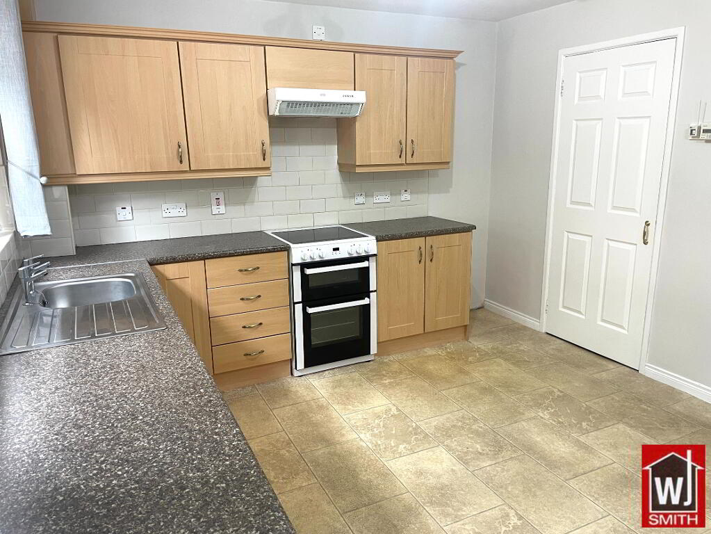 Photo 11 of 28 Castle View, Newtownstewart