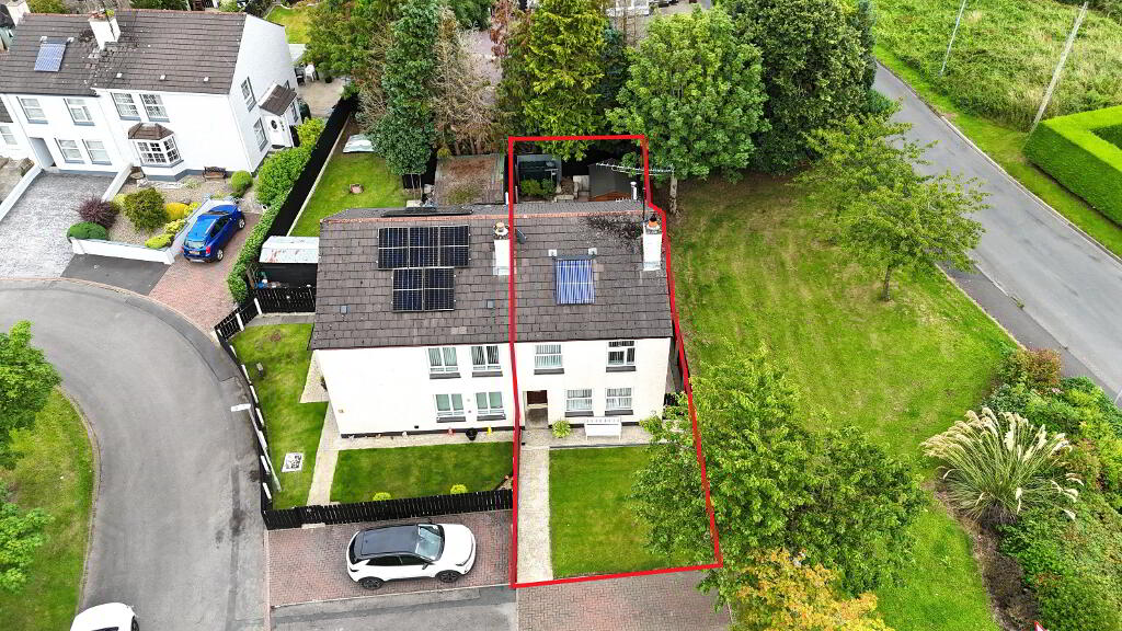 Photo 39 of 28 Castle View, Newtownstewart