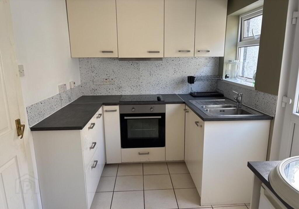 Photo 3 of 19 Willowholme Crescent, Belfast