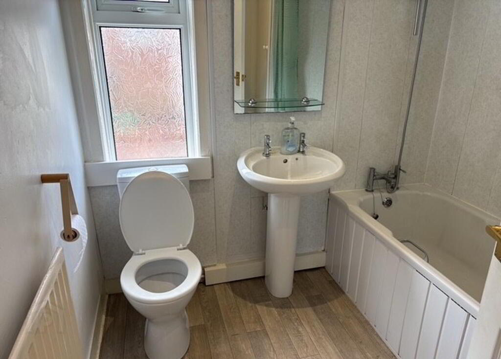 Photo 7 of 19 Willowholme Crescent, Belfast