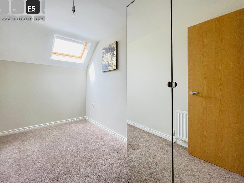 14 1 West Circular Close - bedroom 2