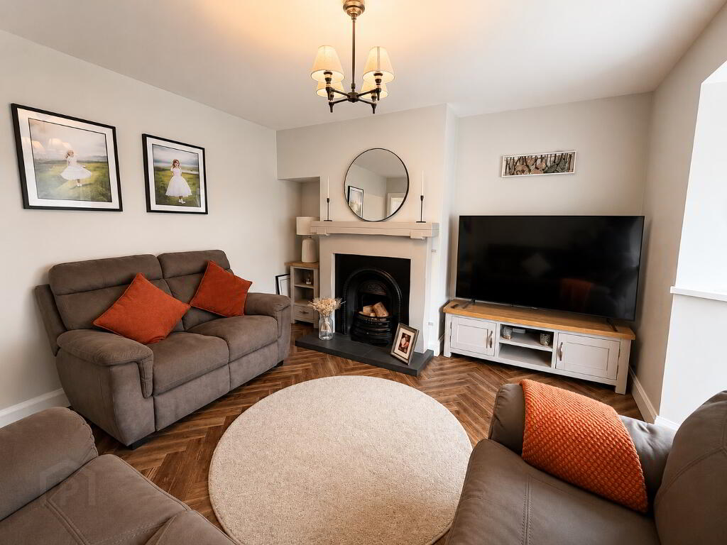 Photo 4 of 12 Malin Gardens, Creggan, L’derry