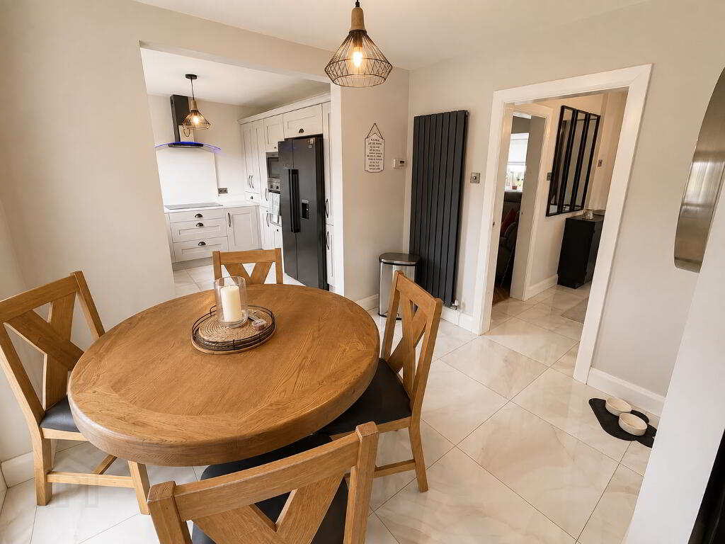 Photo 8 of 12 Malin Gardens, Creggan, L’derry