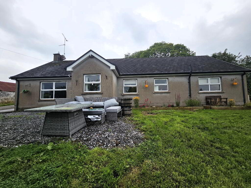 Photo 1 of 140 Tullyreagh Road, Tempo