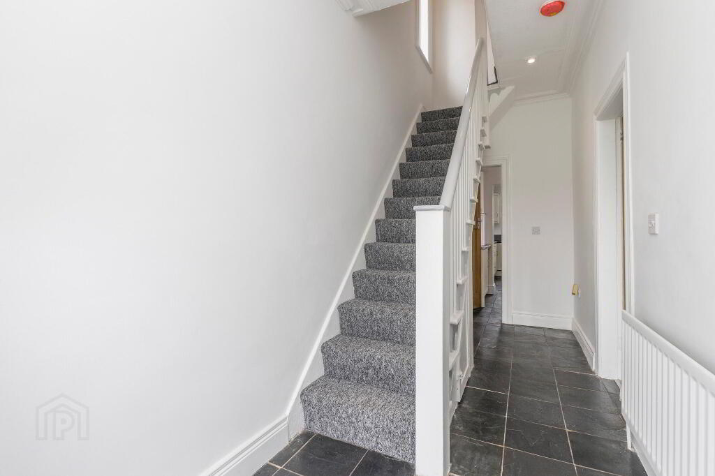 Photo 10 of 428 Castlereagh Road, Belfast