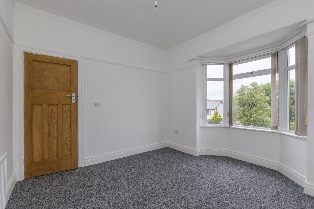 Photo 13 of 428 Castlereagh Road, Belfast