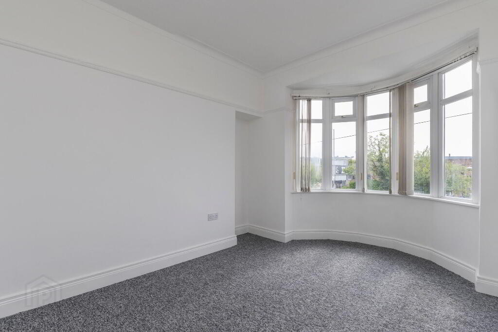 Photo 15 of 428 Castlereagh Road, Belfast