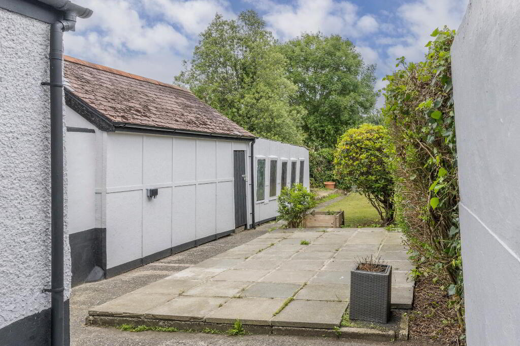 Photo 18 of 428 Castlereagh Road, Belfast