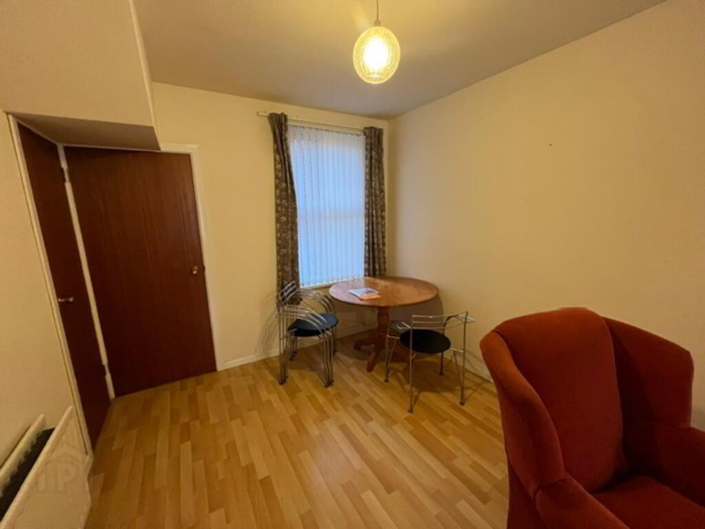 Photo 4 of 28 Mcmaster Street, Belfast