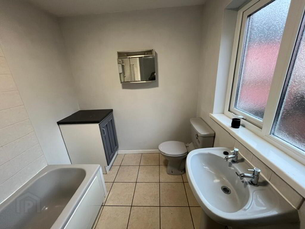 Photo 11 of 28 Mcmaster Street, Belfast