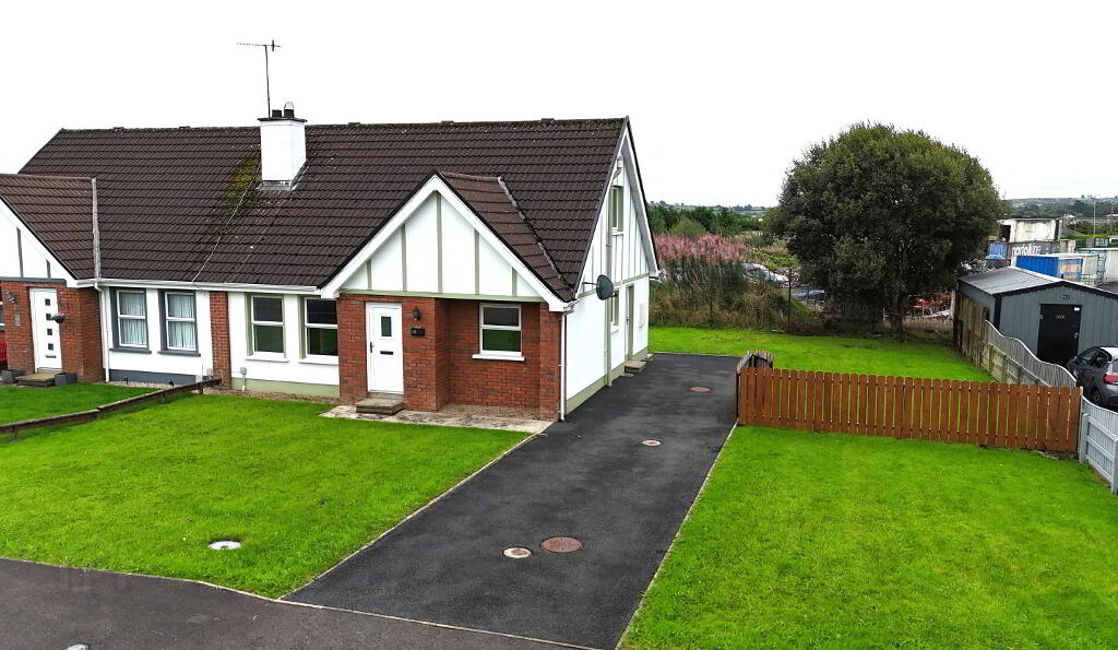 Photo 35 of 18 Whiterock Park, Castlederg